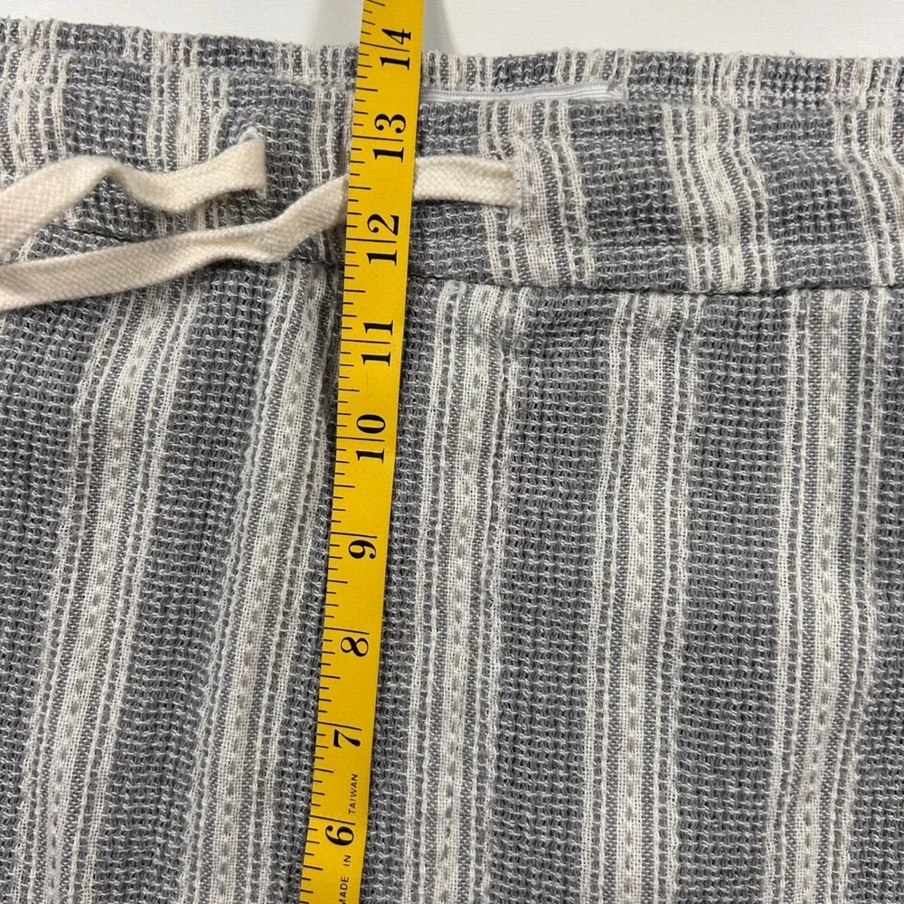Cactus Man Ricky Singh Textured Drawstring Shorts Mens L Gray Cream Striped